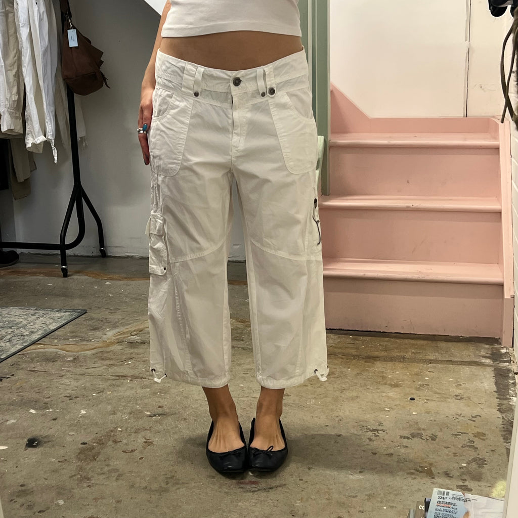 White low rise  wide leg cargo capris