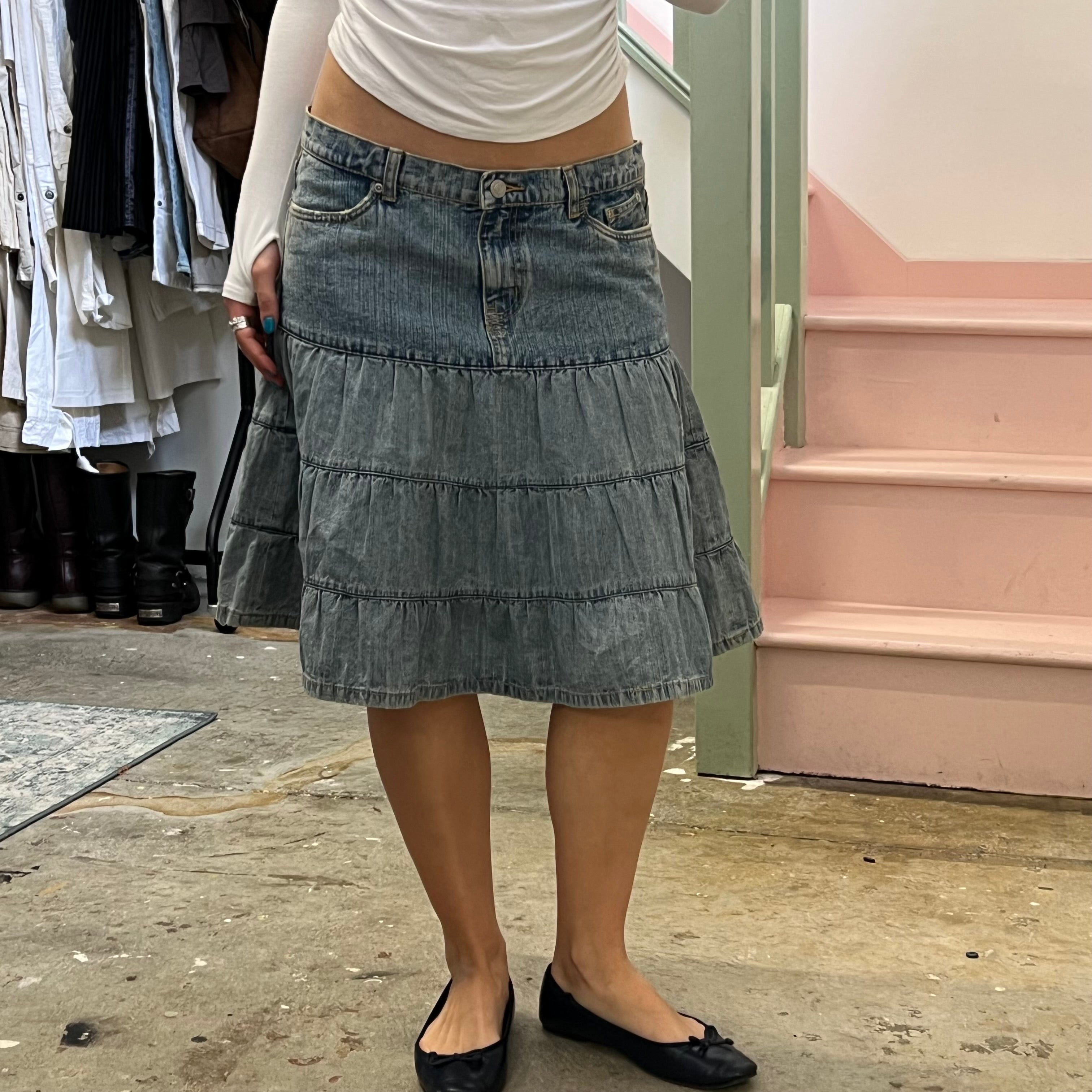 Light wash tiered denim midi skirt