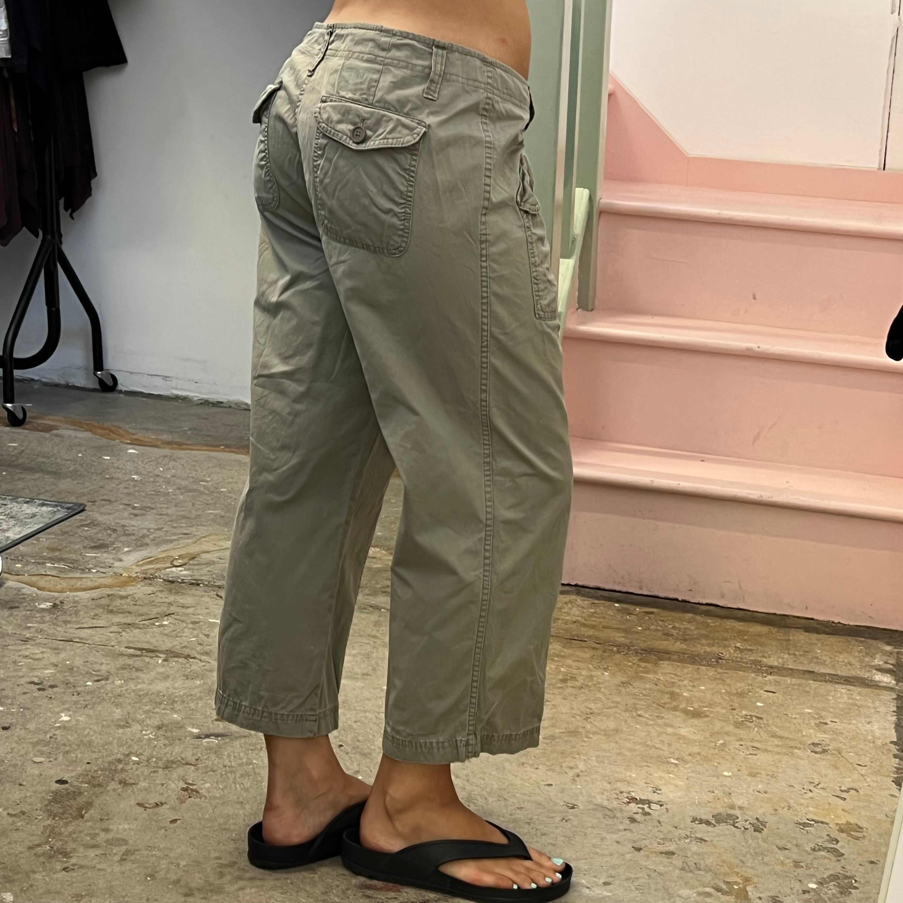 Gap khaki wide leg cargo capris