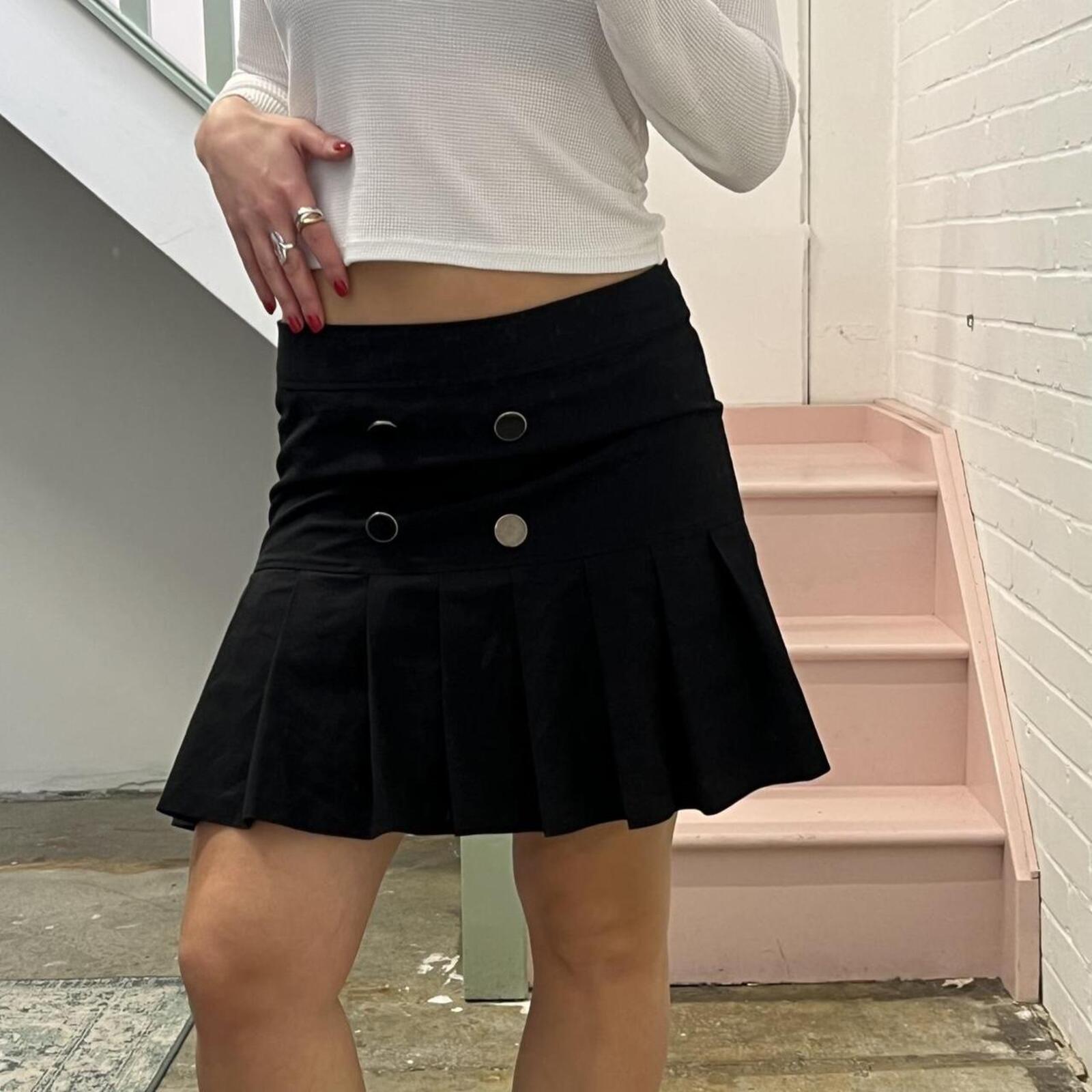 Camaieu black pleated vintage knee length tailored skirt with buttons