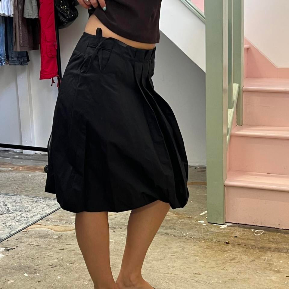 Black pleated bubble midi skirt