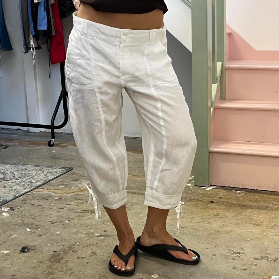 White cotton balloon style capris