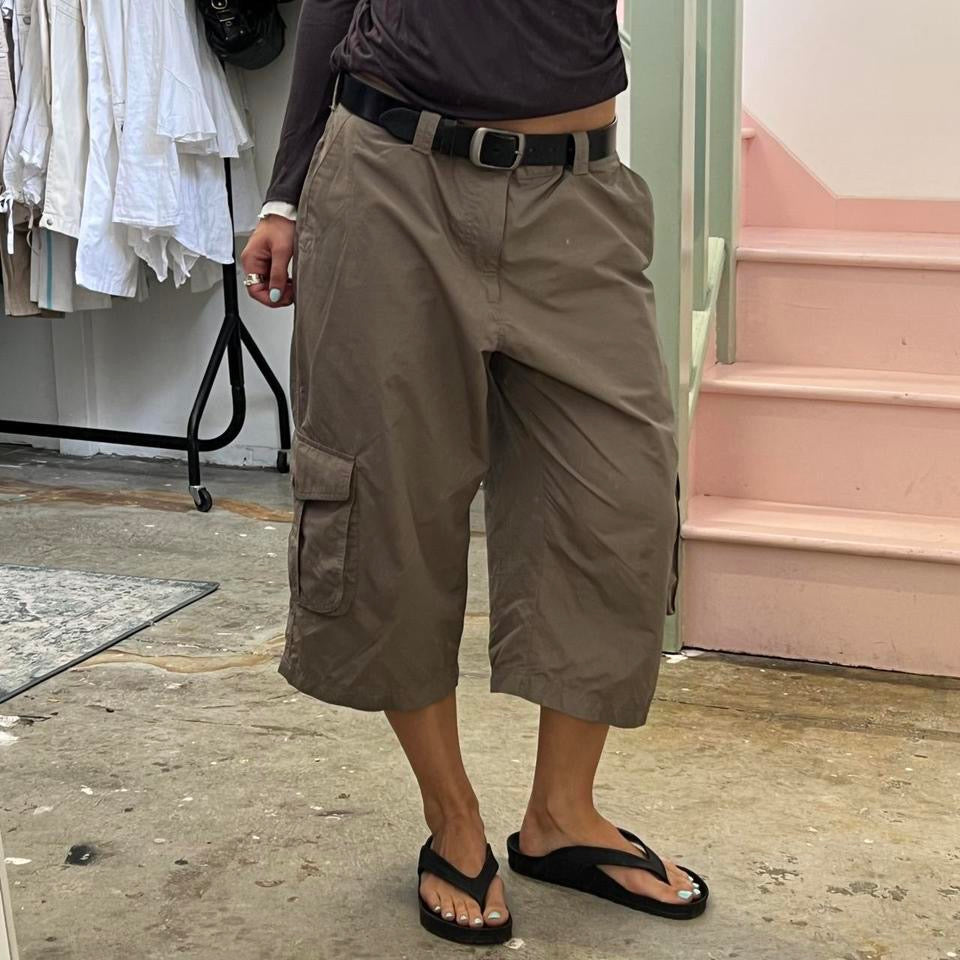 Khaki baggy cargo capris