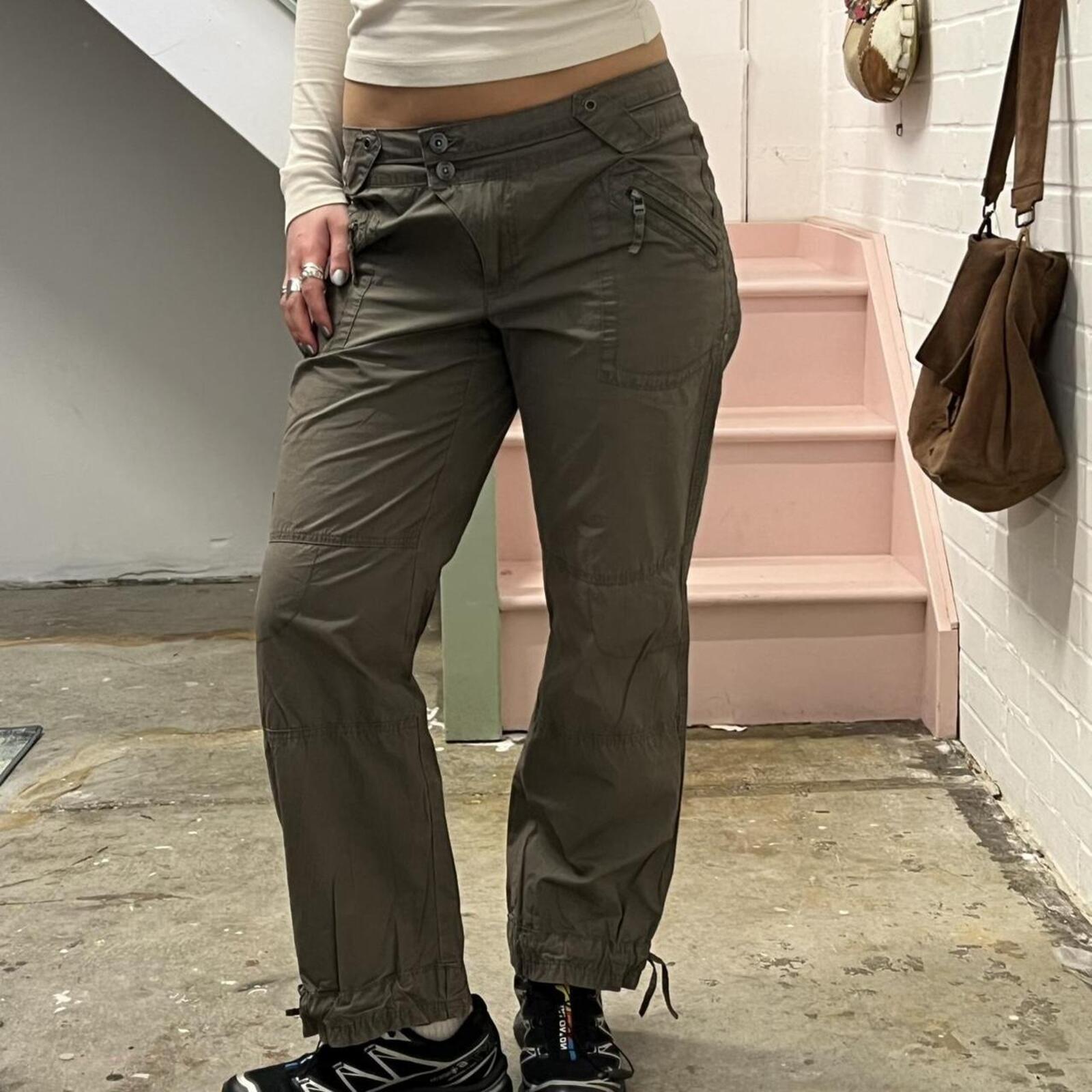 khaki low rise wide leg vintage cargo trousers