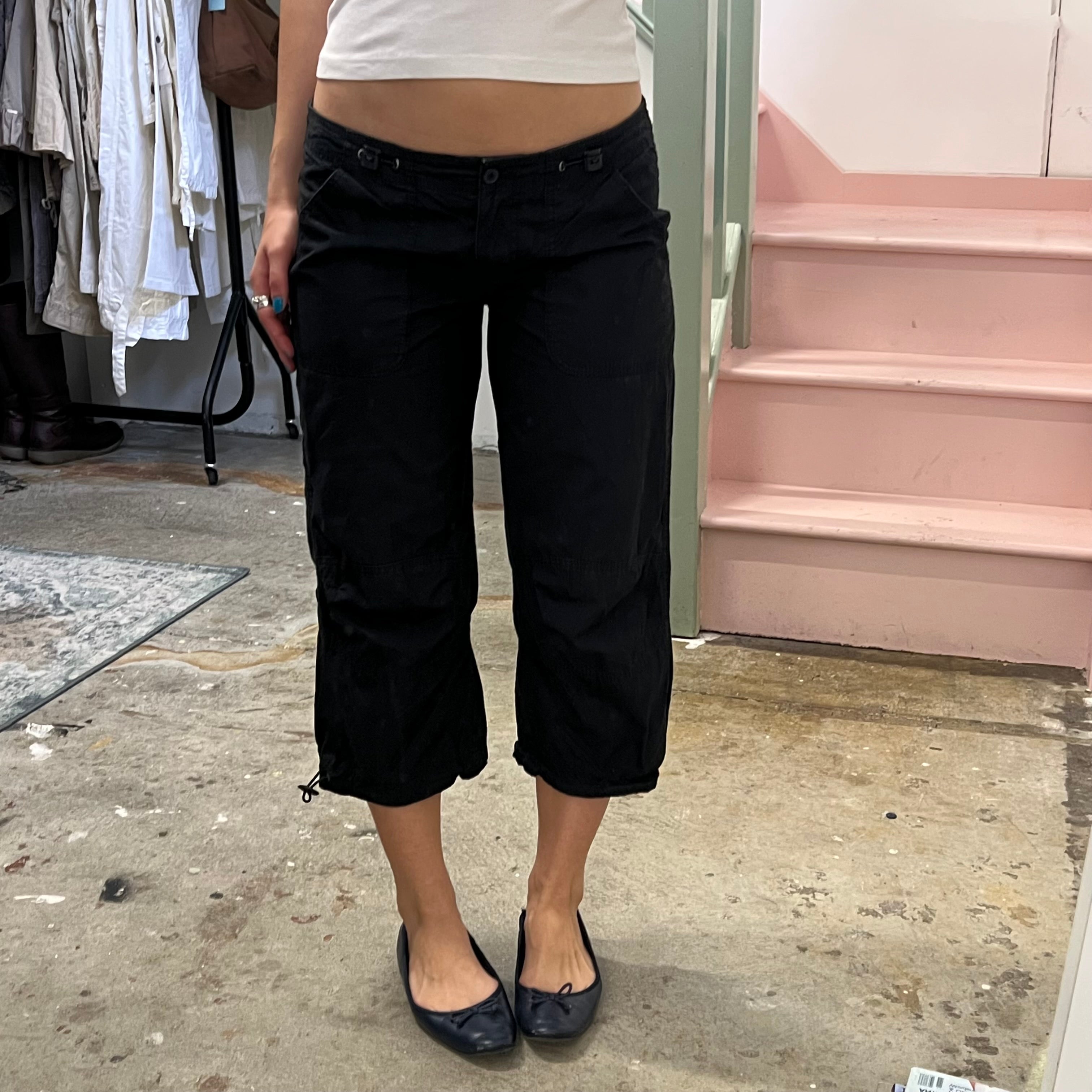 Black low rise cargo capris