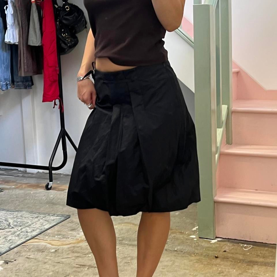 Black pleated bubble midi skirt