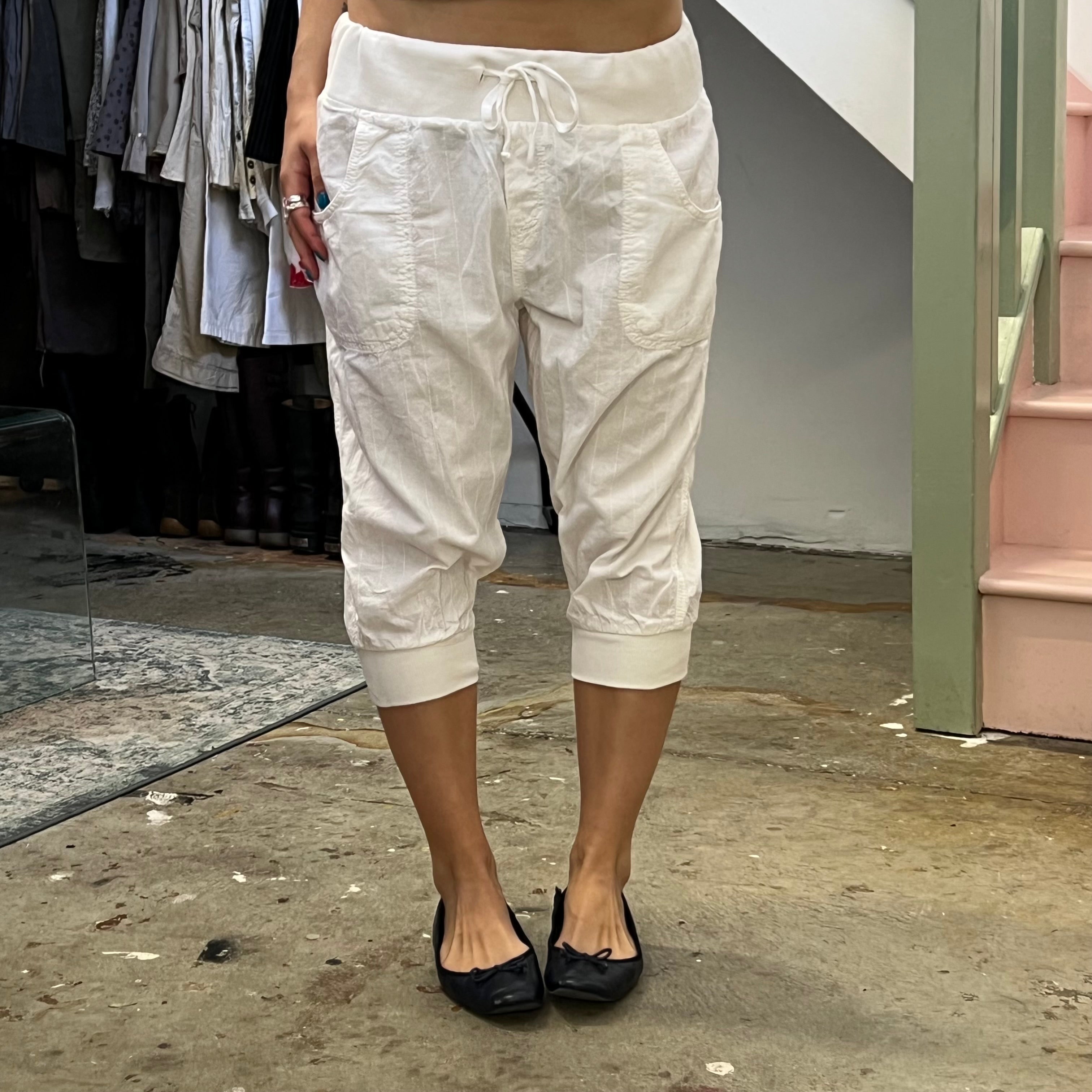White striped cuffed cargo capris