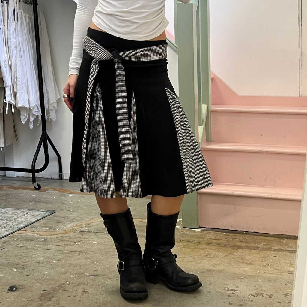 Black pleated gingham midi skirt