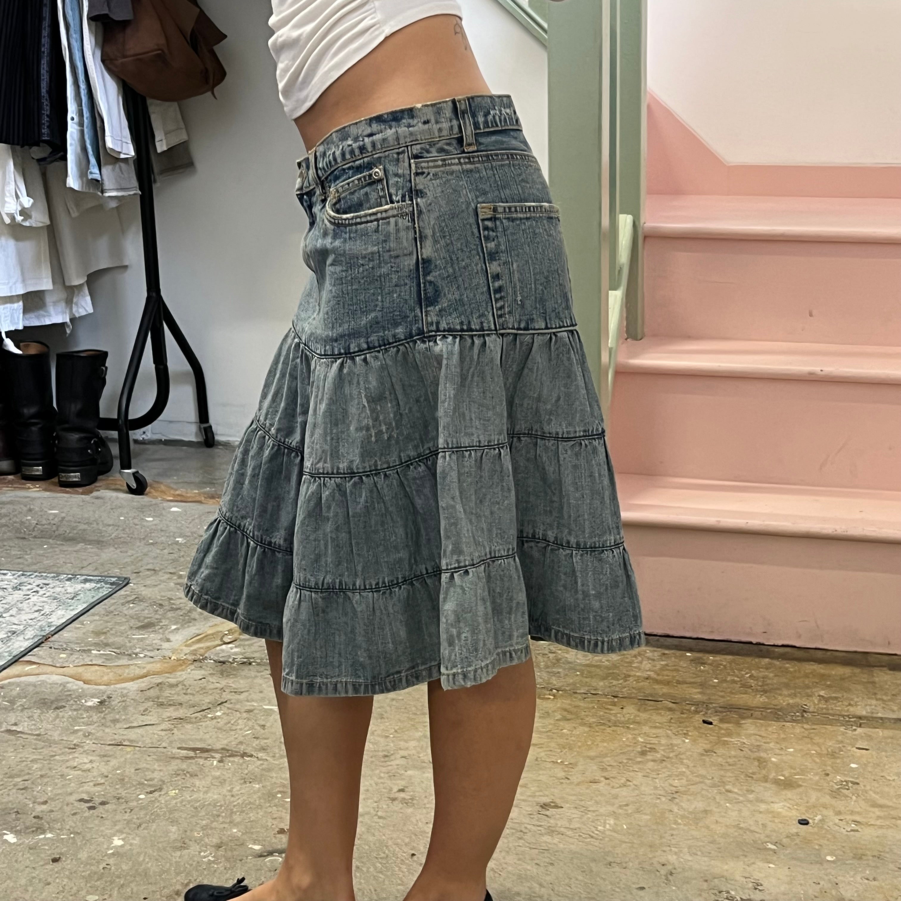 Light wash tiered denim midi skirt