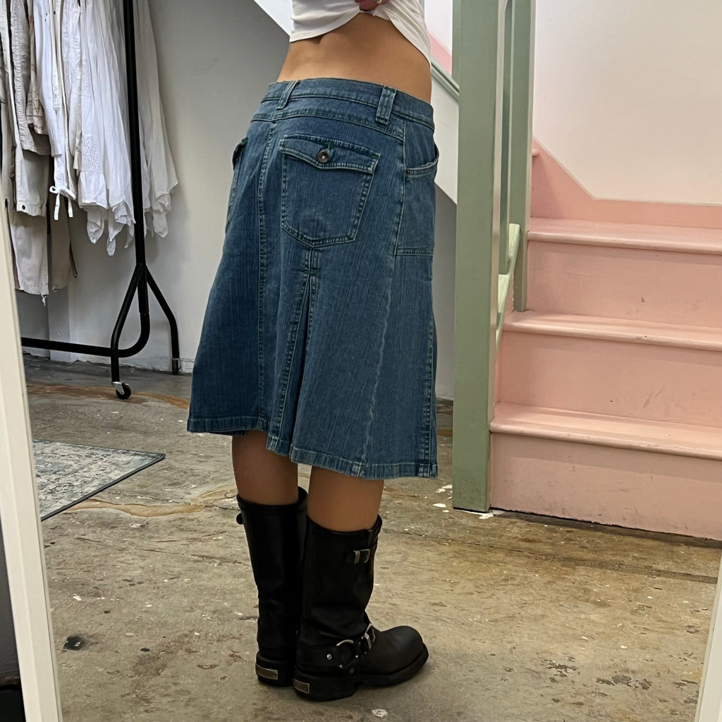 Denim pleated midi skirt with green stitching