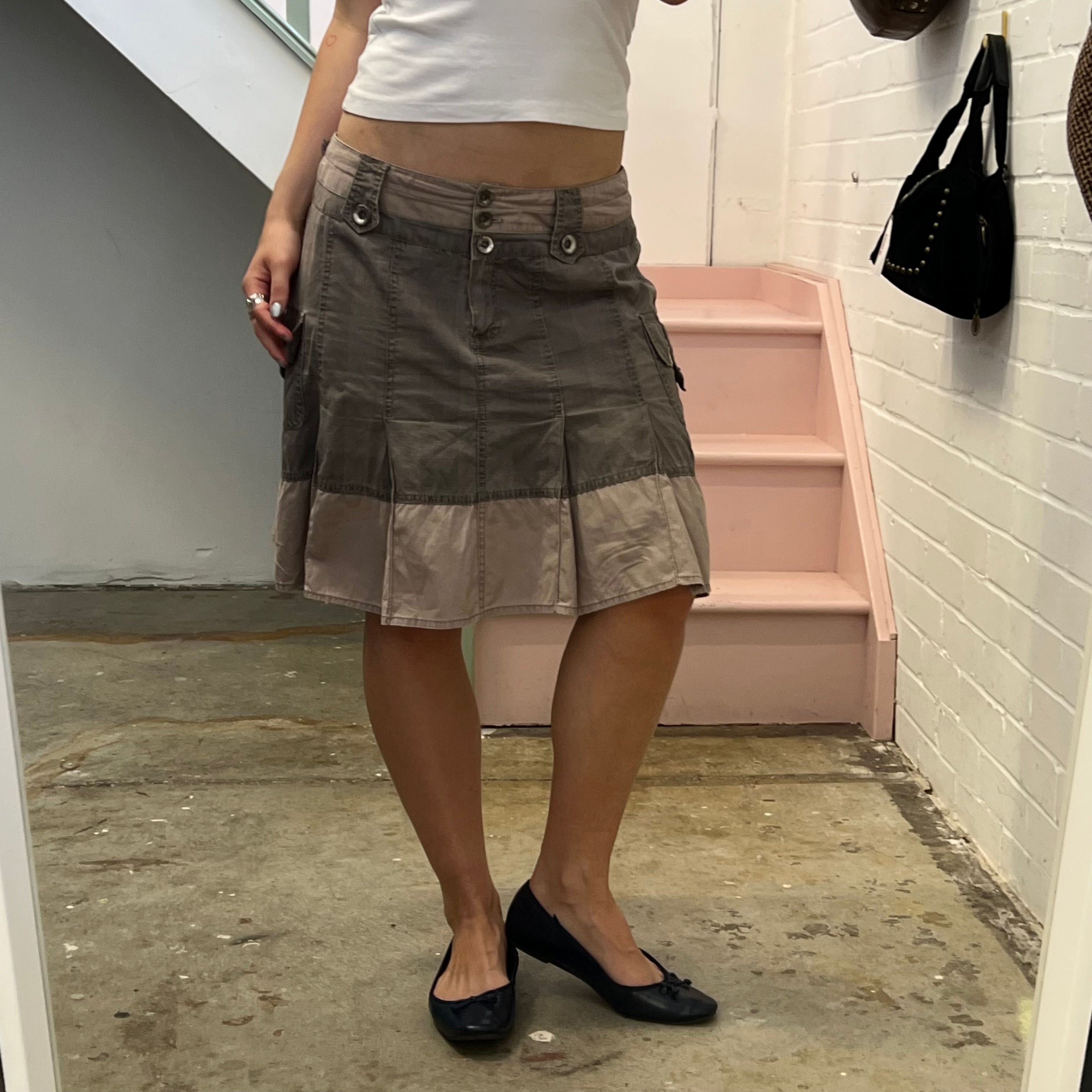 Pleated checkered low rise midi skirt