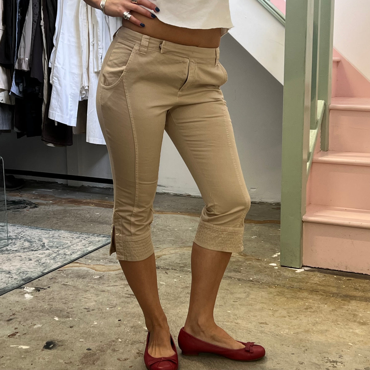 Sisley cream tailored capris