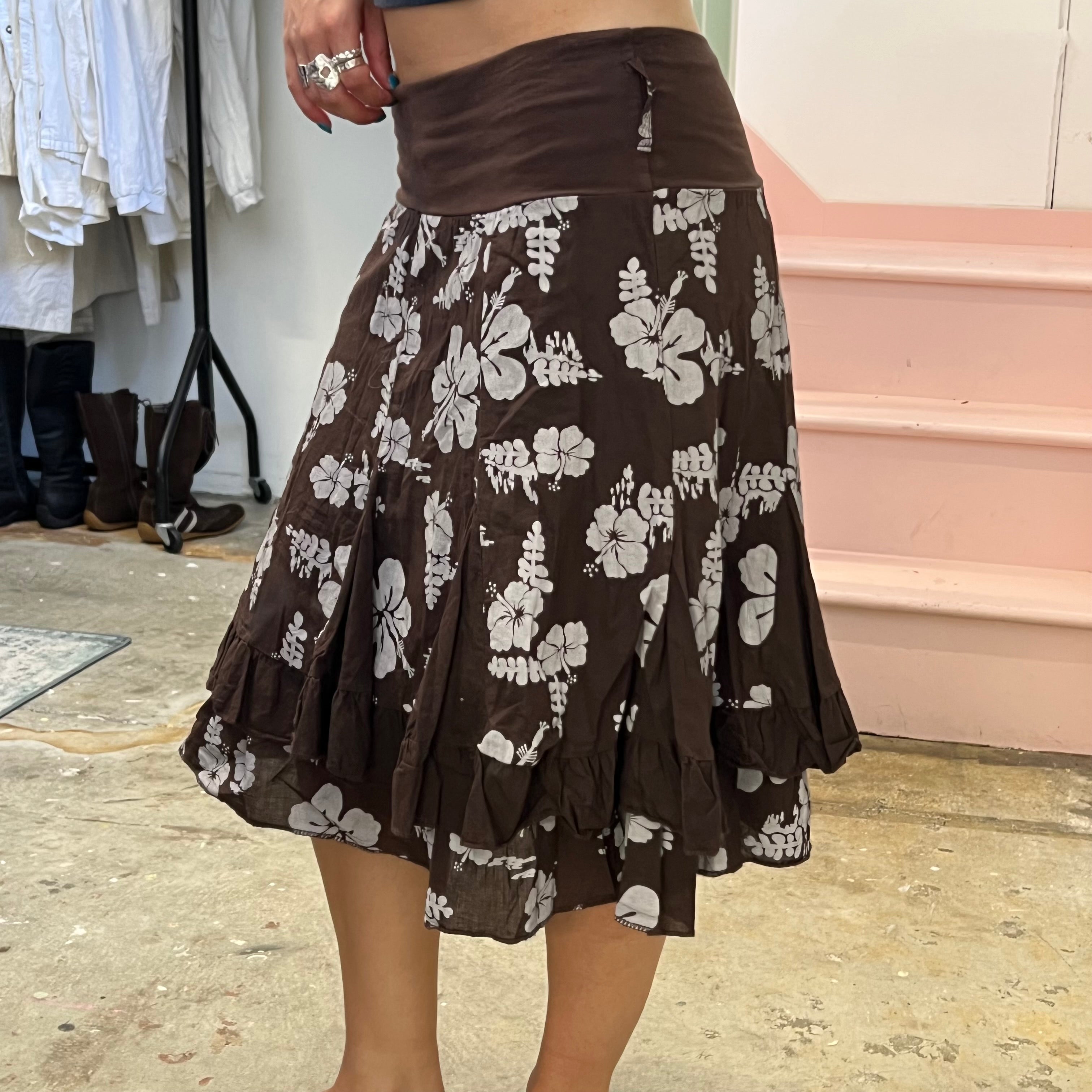 Brown and white hibiscus print floral midi skirt with foldable waist