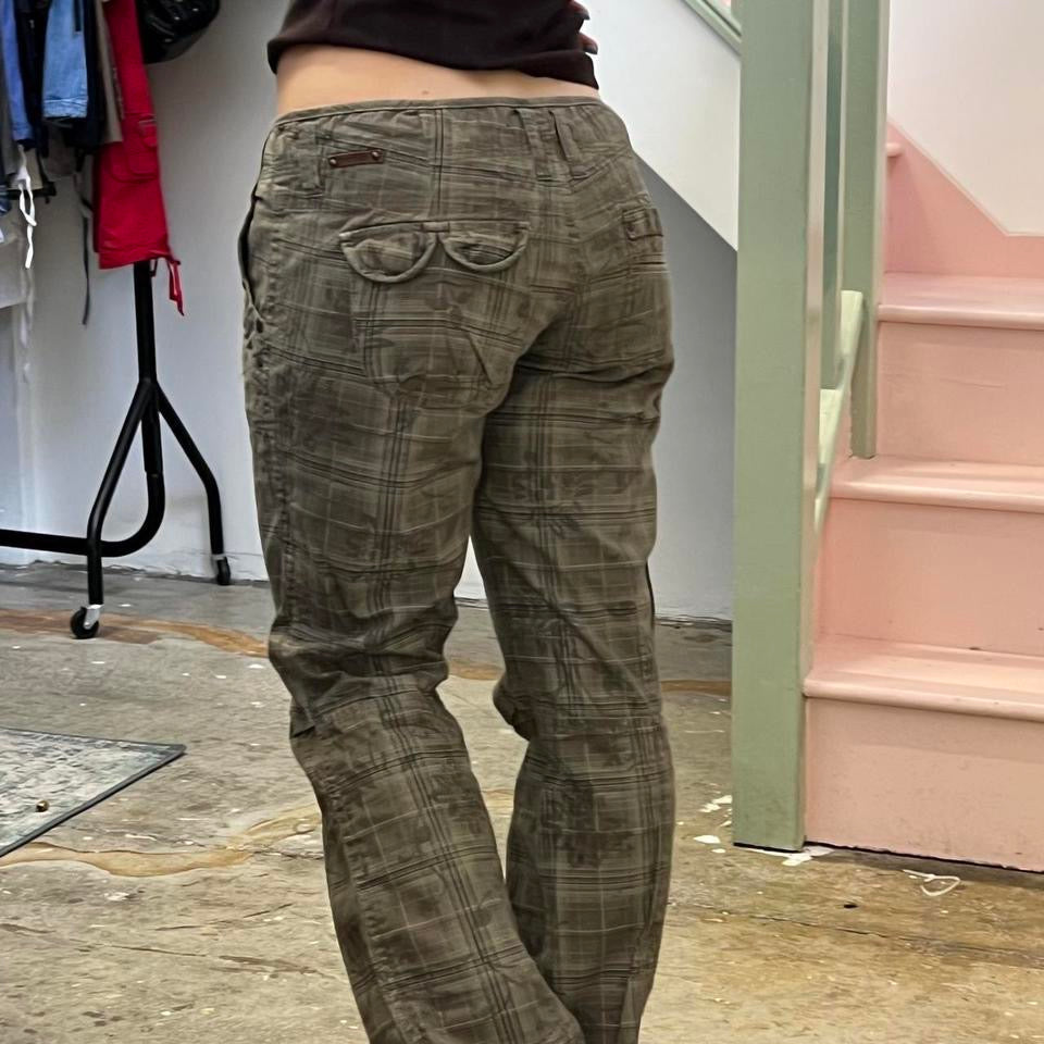 Khaki checkered low rise wide leg cargos