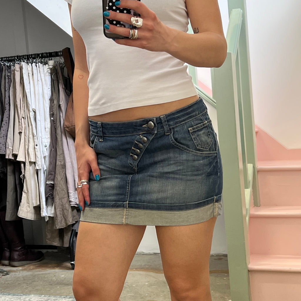 Fitted denim mini skirt