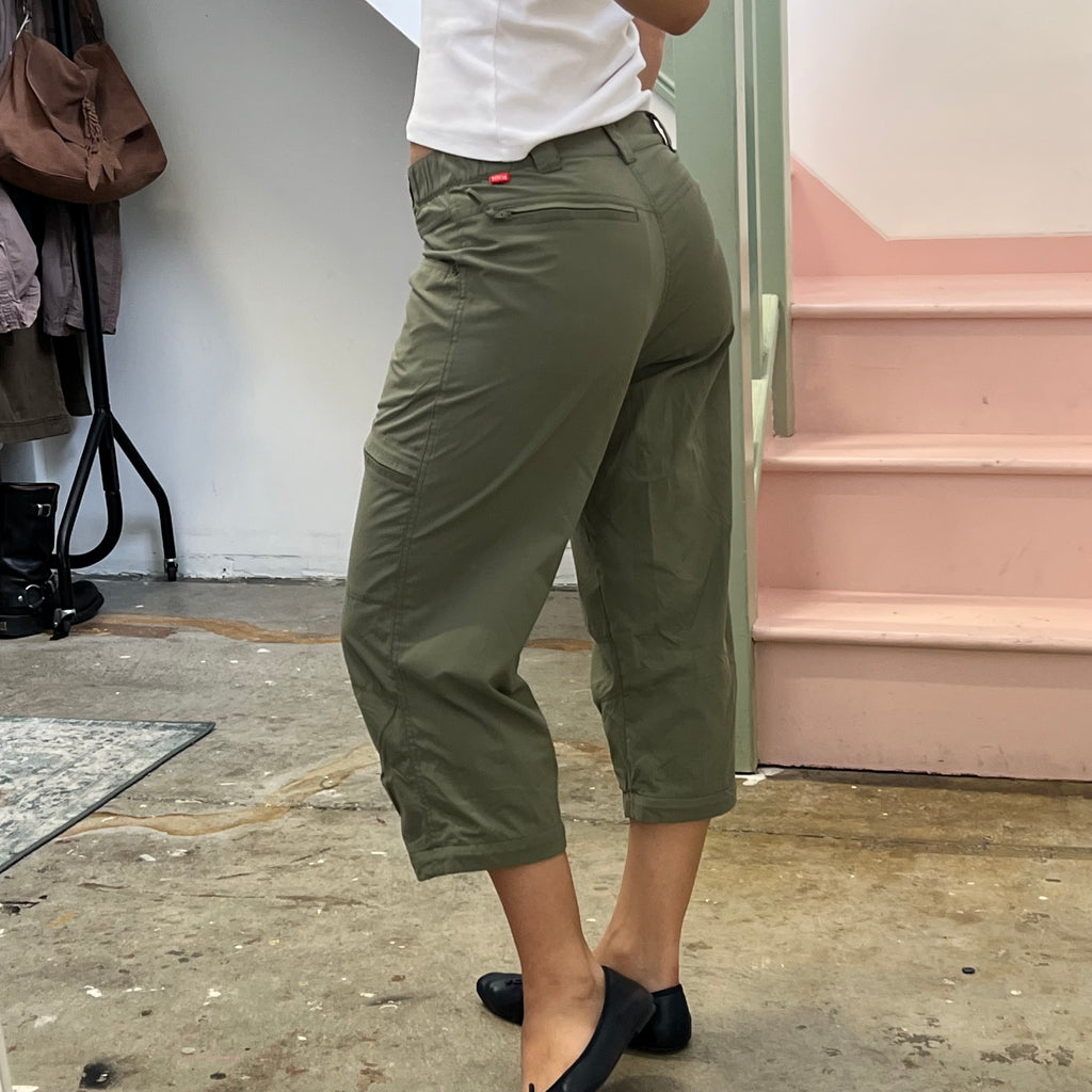Khaki sporty style capri