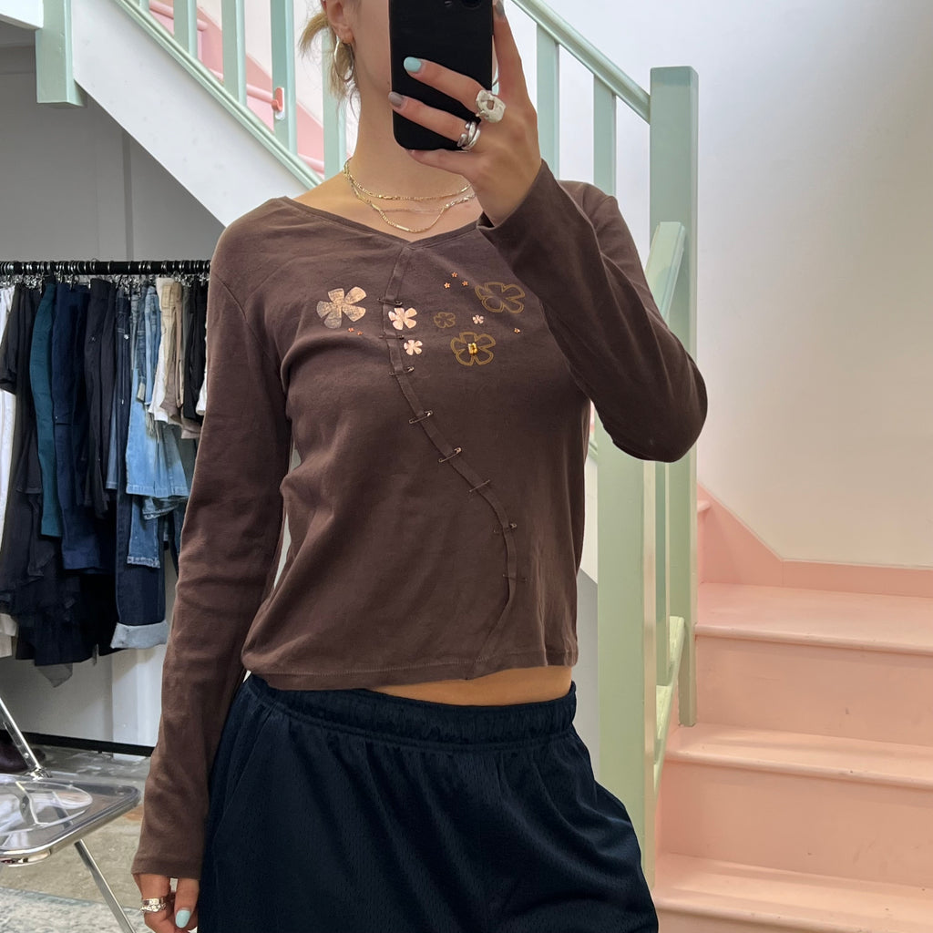 Cache brown top with pin detail