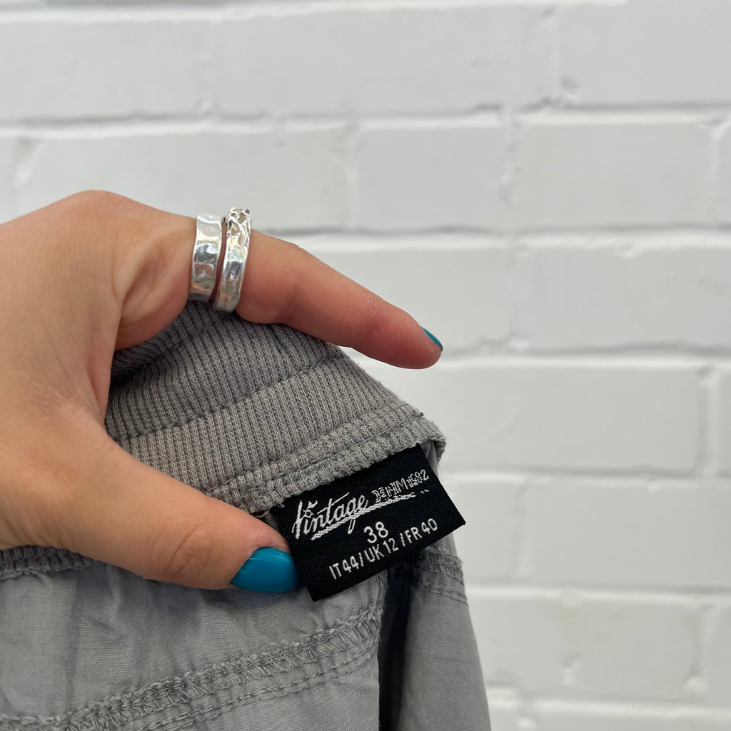 Grey bubble capris
