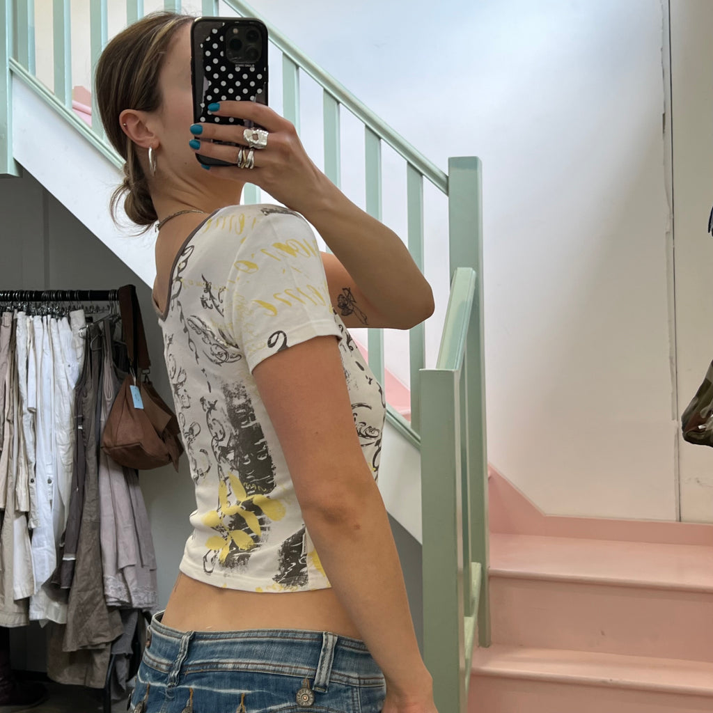White grey graphic tee