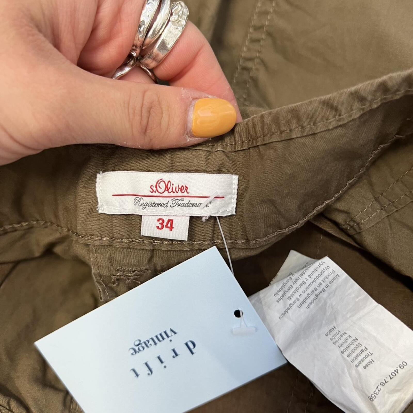 khaki brown low rise fitted vintage capri cargos