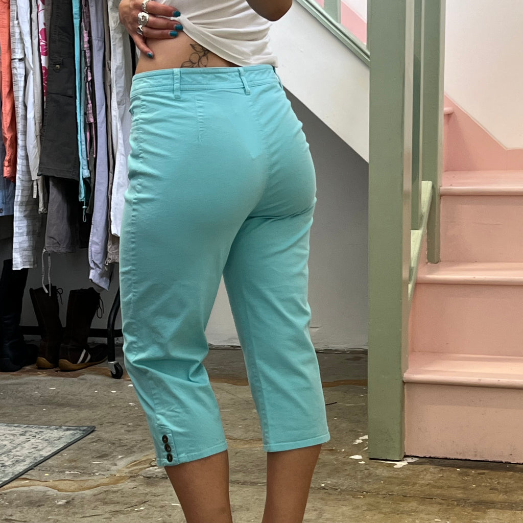 Aquamarine blue skinny denim capris