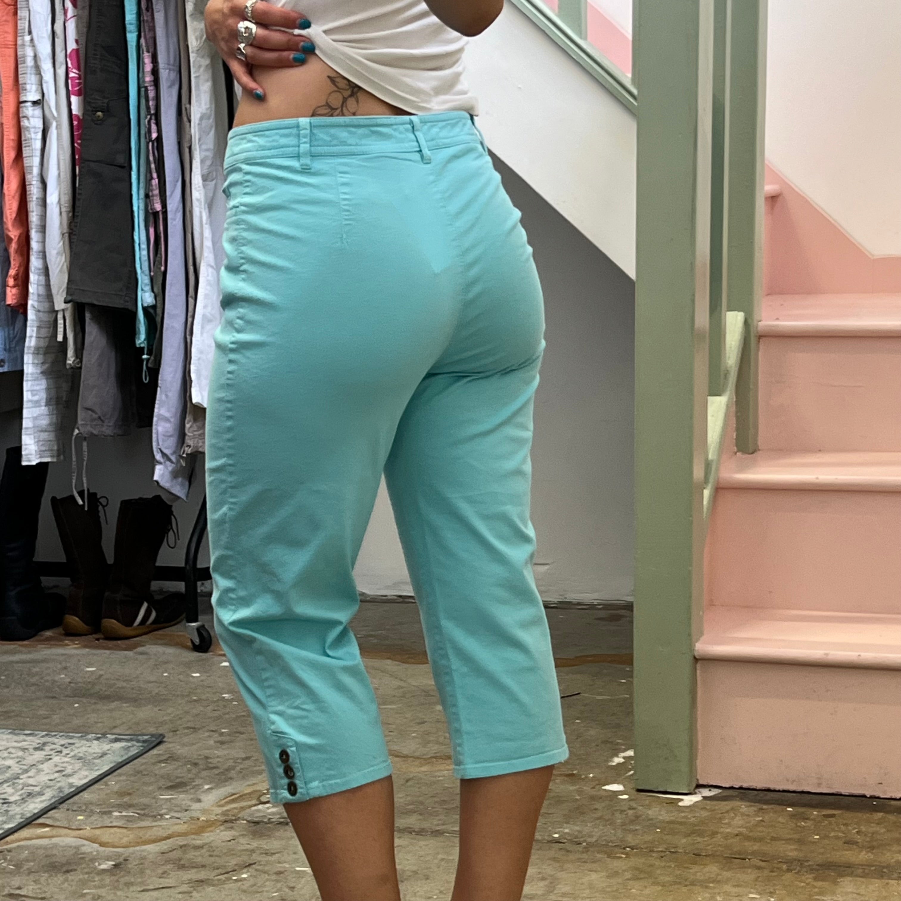 Aquamarine blue skinny denim capris