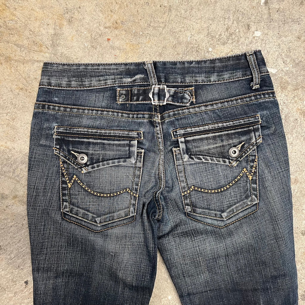 Dark wash fitted fold hem denim capris