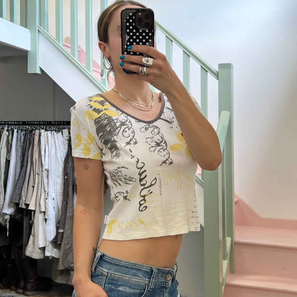 White grey graphic tee