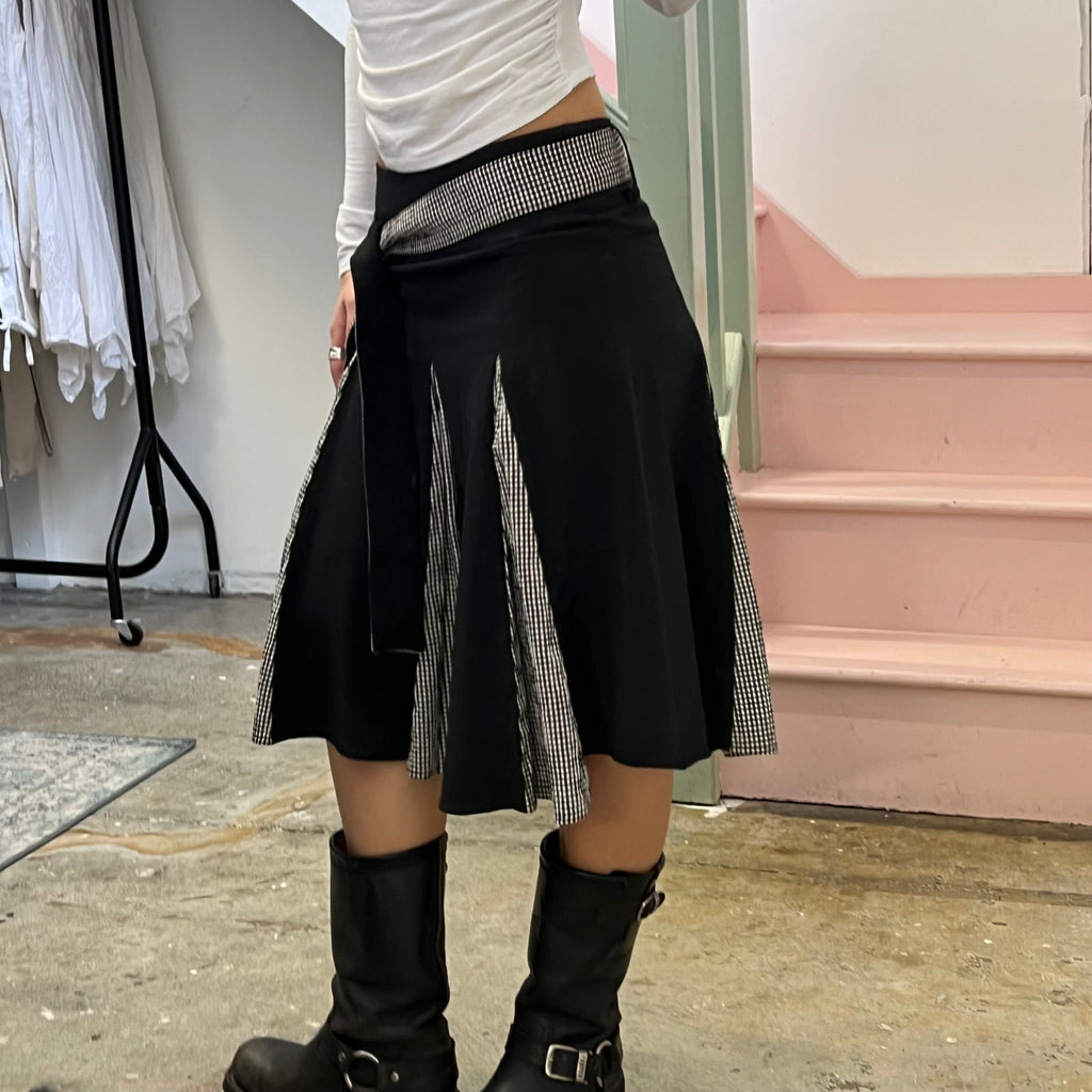 Black pleated gingham midi skirt