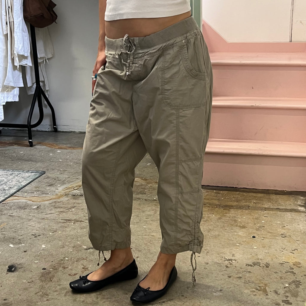 Cream baggy cargo capris