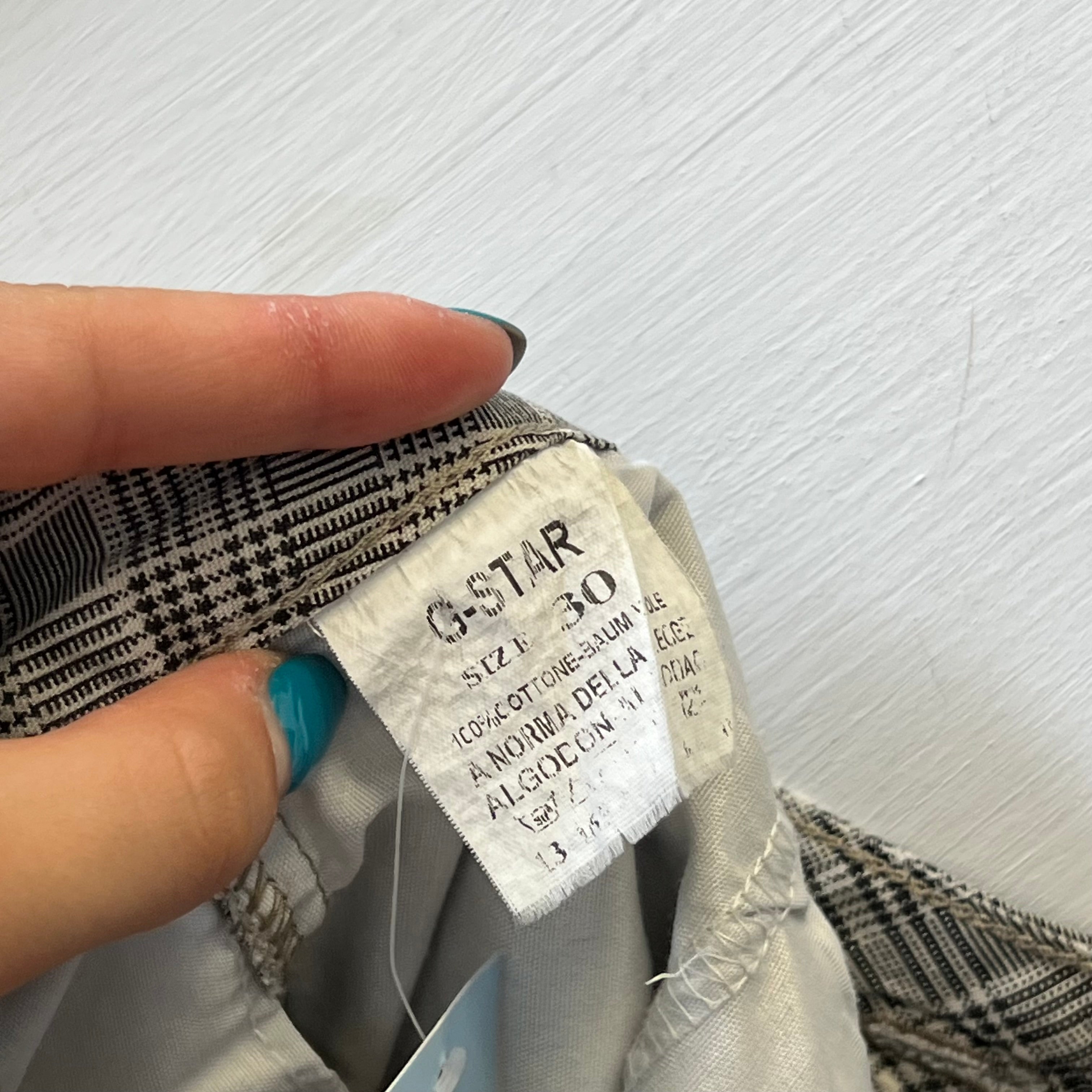 G-Star grey checkered low rise cargo shorts