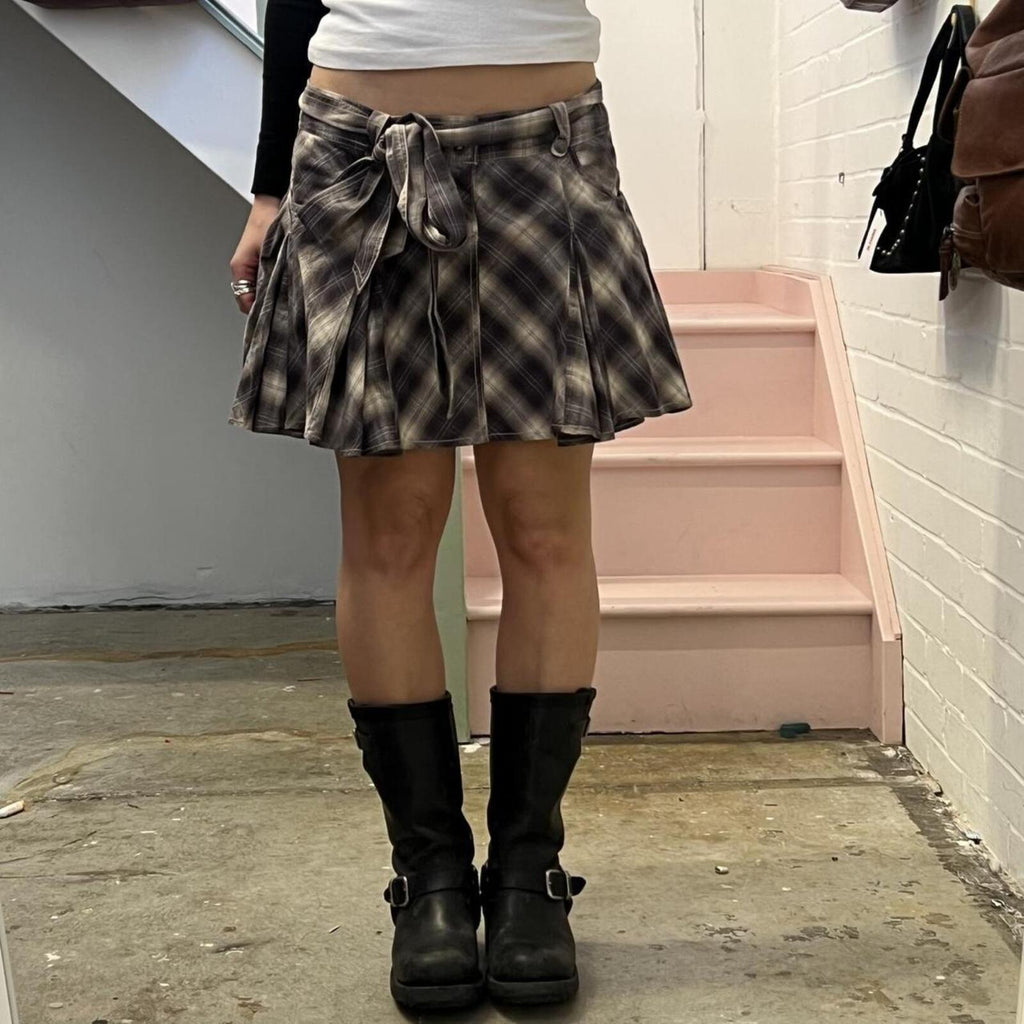 Cream and brown checkered low rise pleated floaty mini skirt