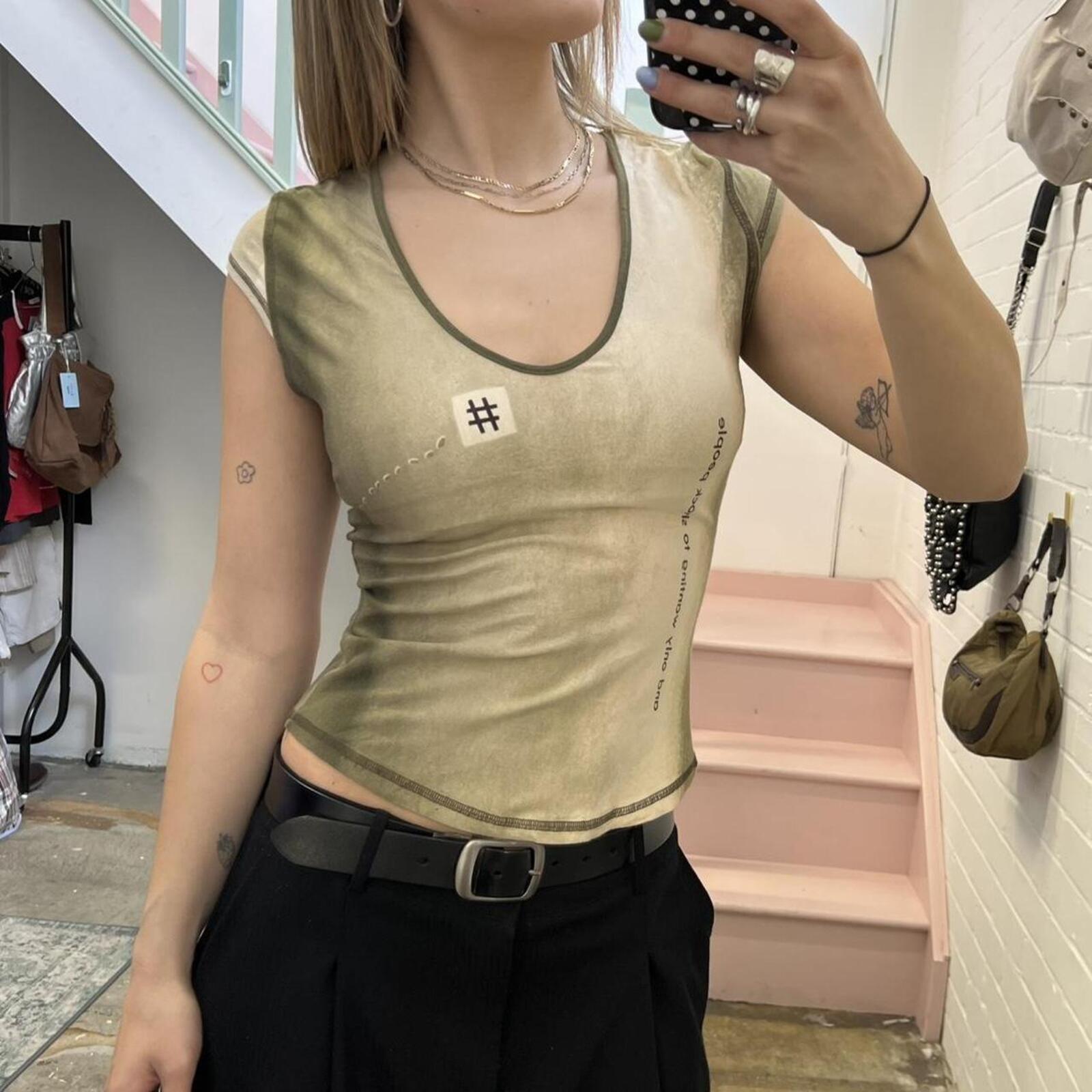 cache khaki and cream v neck graphic print vintage baby tee