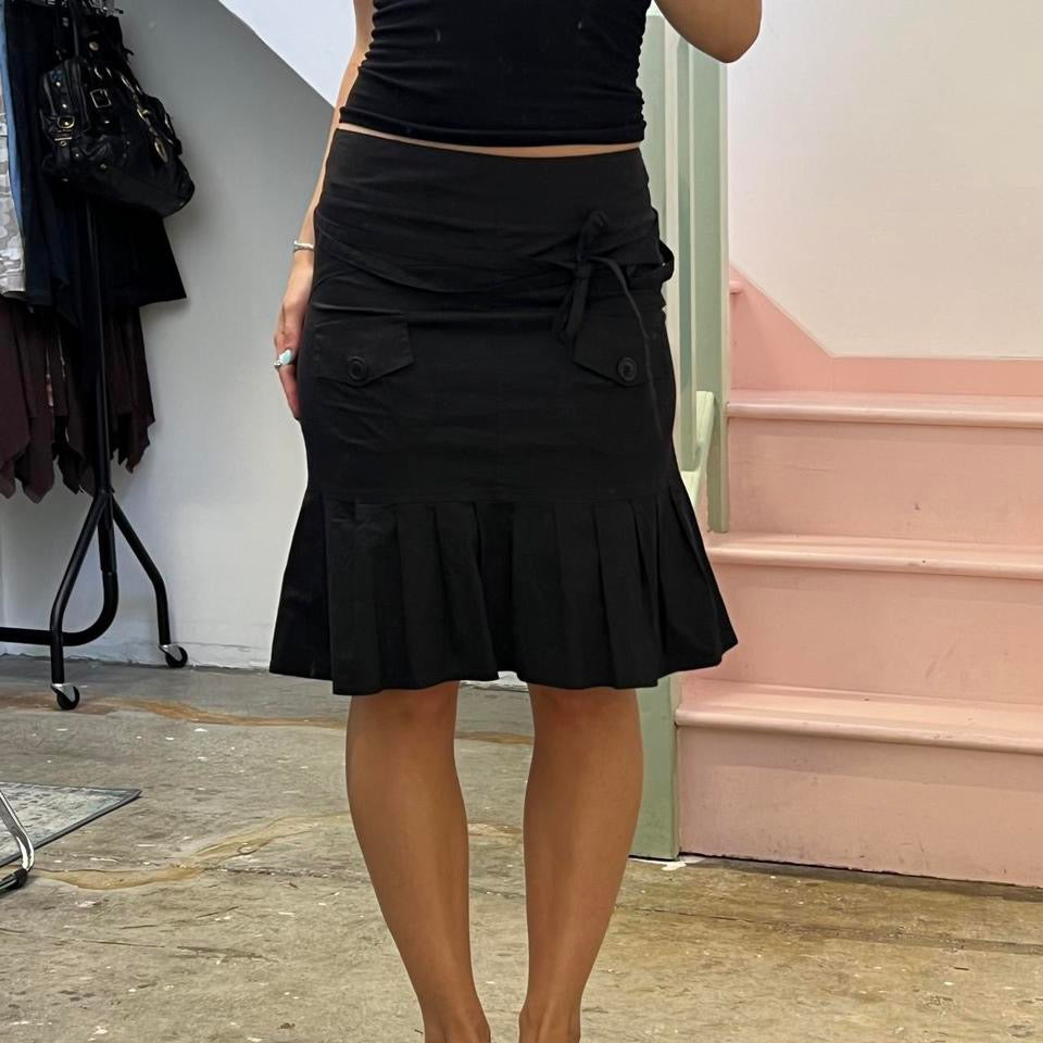 Black pleated tailored midi skirt
