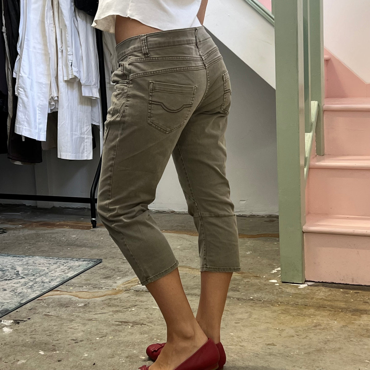 Khaki fitted slim leg capris