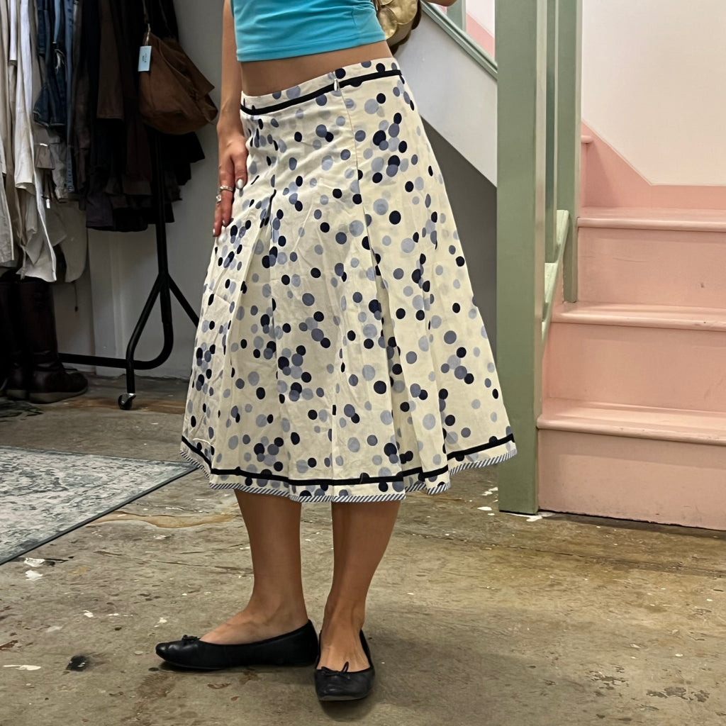 White and blue polka dot pleated midi skirt