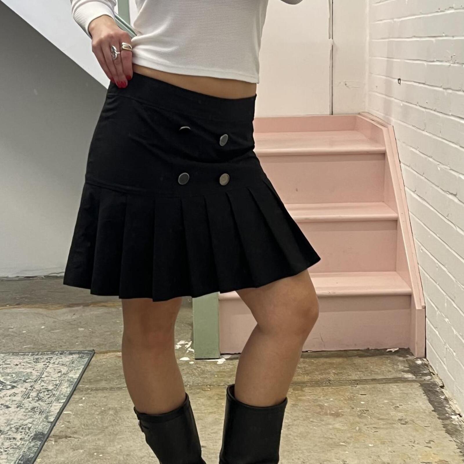 Camaieu black pleated vintage knee length tailored skirt with buttons