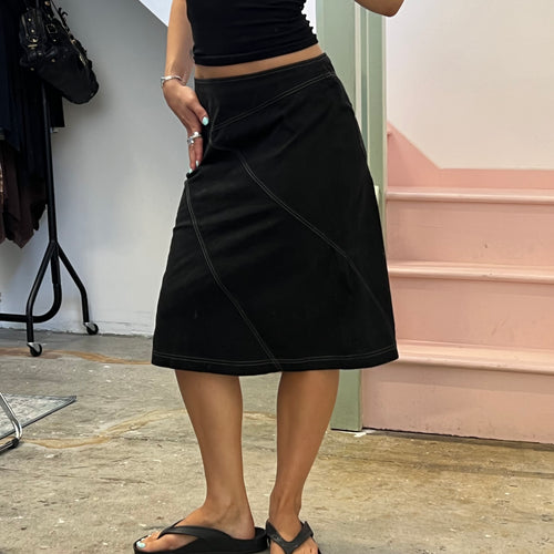 Black pencil skirt with contrast stitching