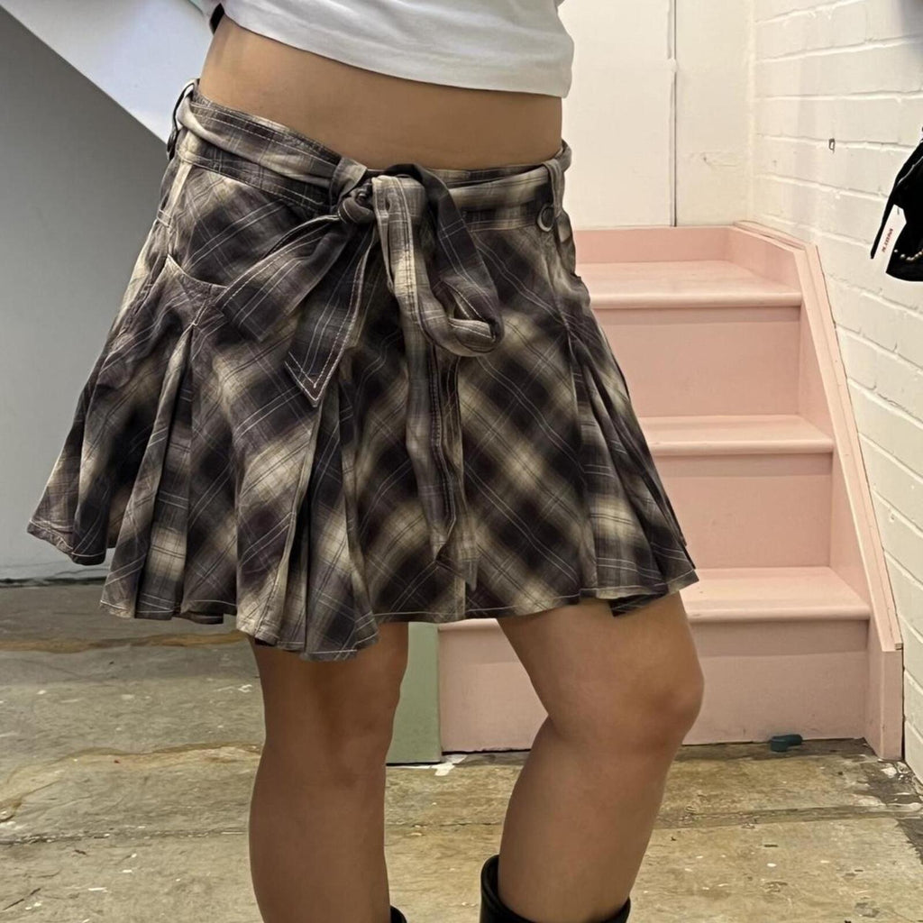 Cream and brown checkered low rise pleated floaty mini skirt