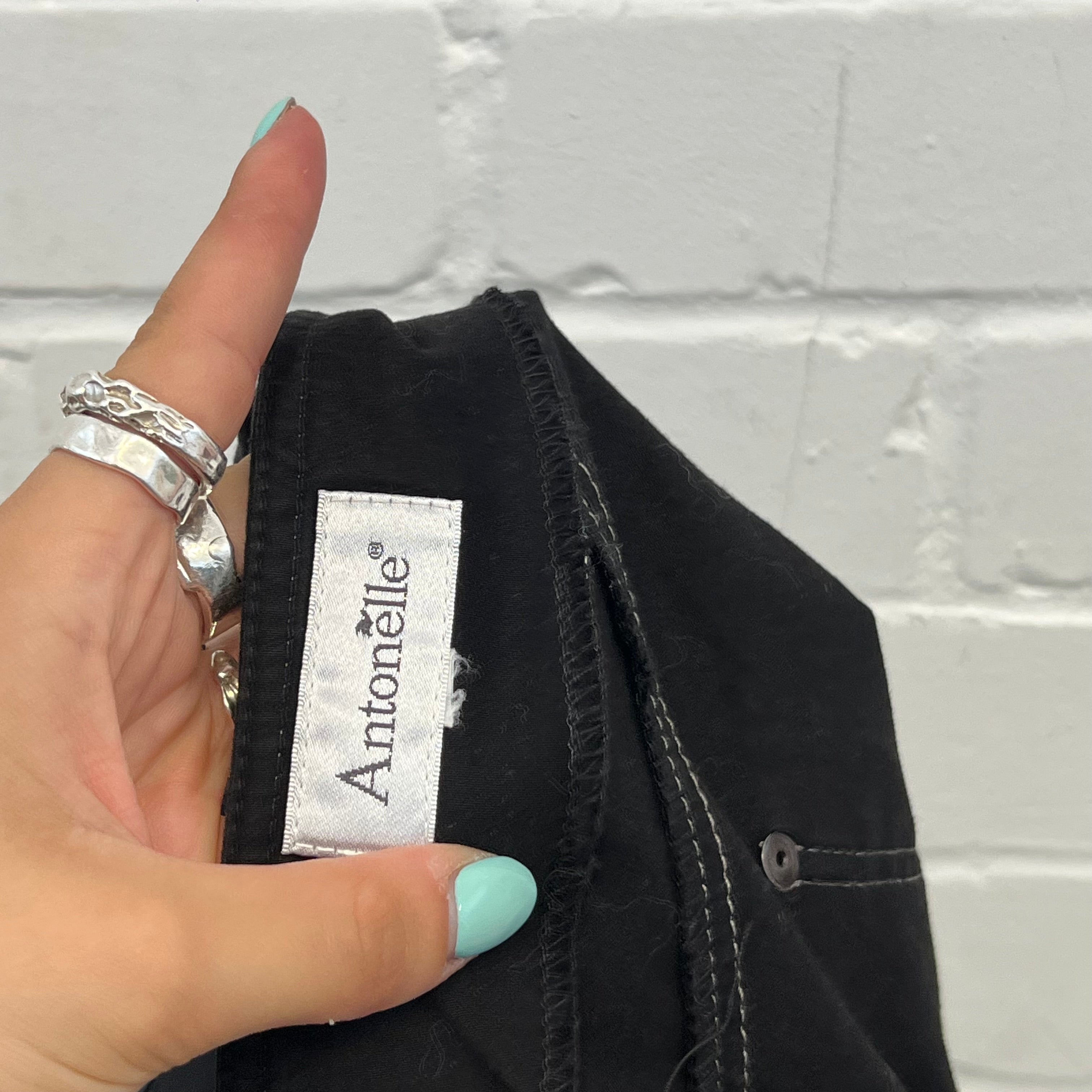 Black pencil skirt with contrast stitching
