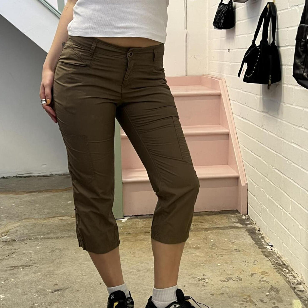 khaki brown low rise fitted vintage capri cargos