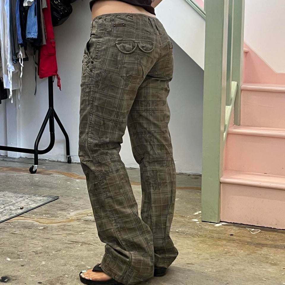 Khaki checkered low rise wide leg cargos