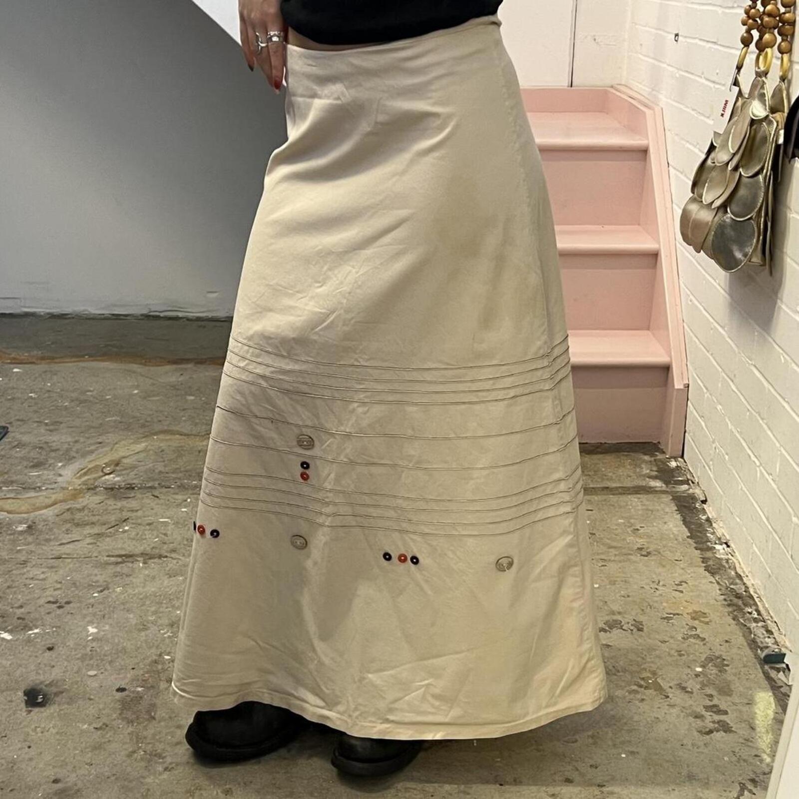 Cream simple vintage maxi skirt with button embroidery