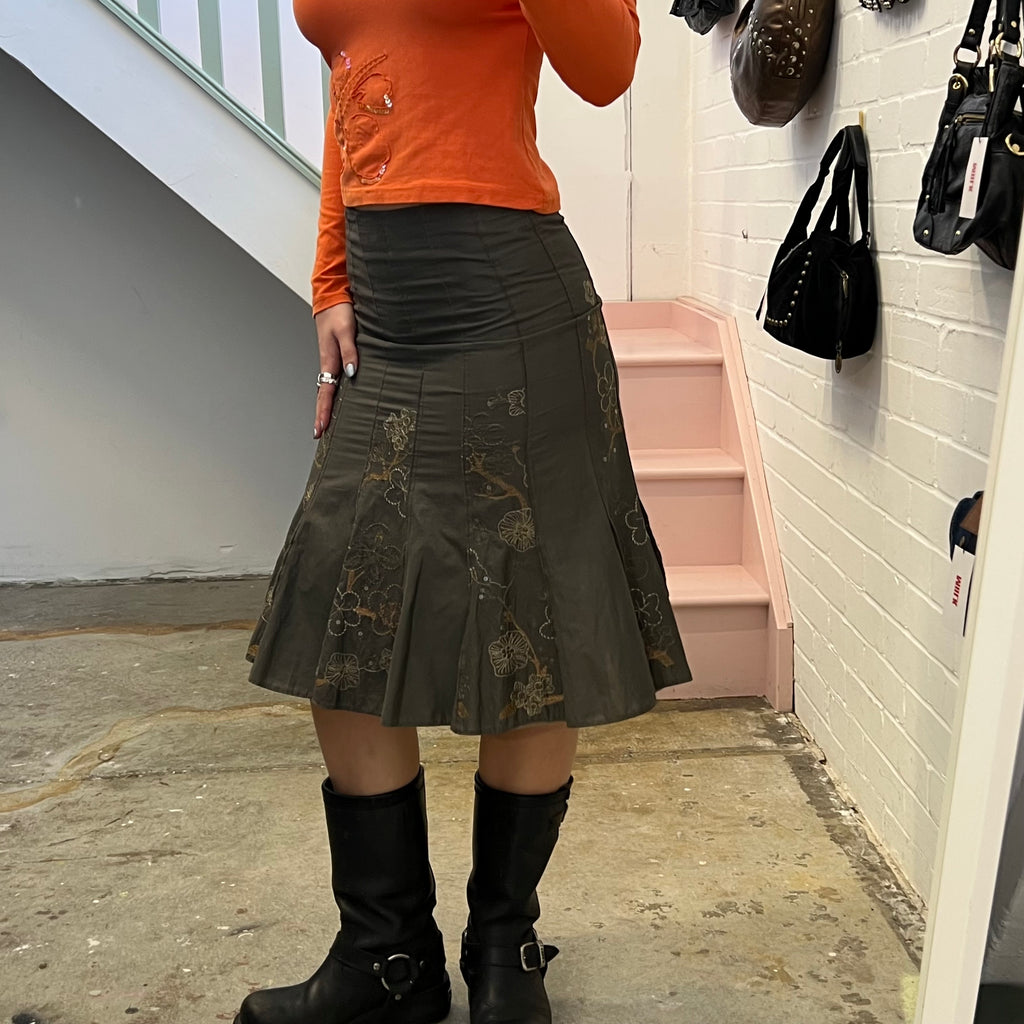 Khaki pleated embroidered midi skirt