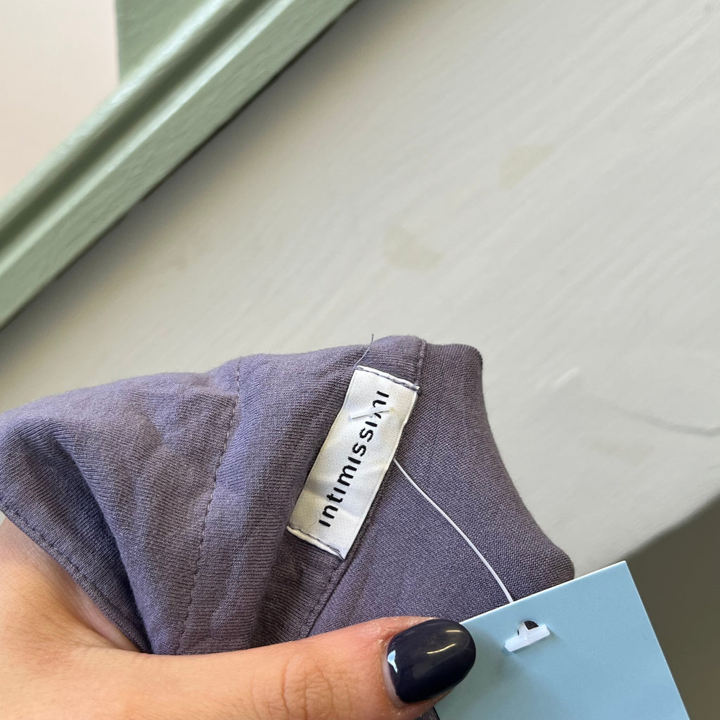 Intimissimi mauve ruffle polo top