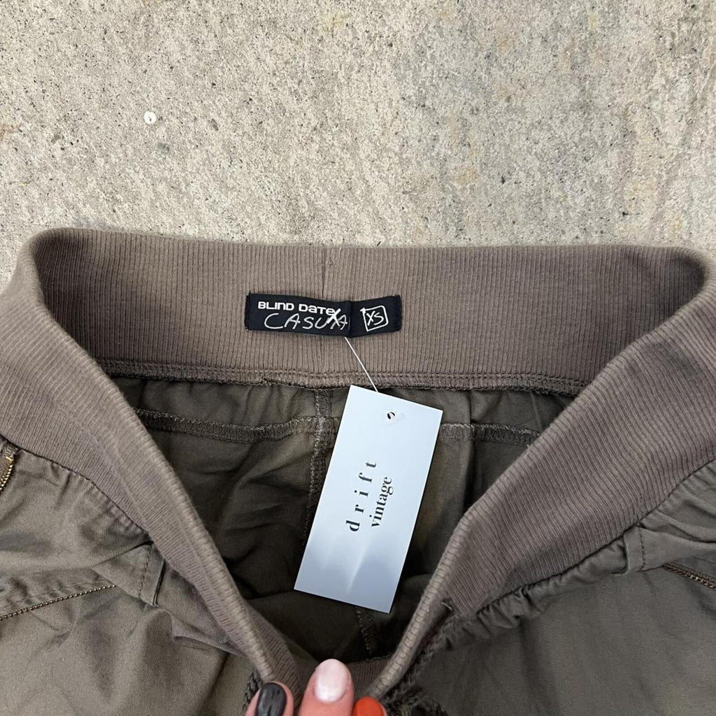 Khaki balloon style vintage cuffed capris with tie waist