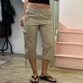 Cream floral embroidered cinched capris