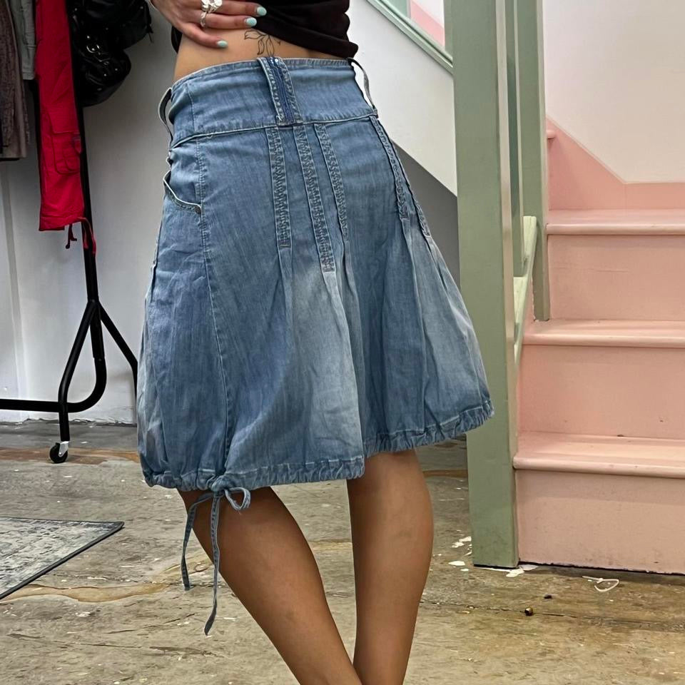 Light wash pleated denim bubble midi skirt