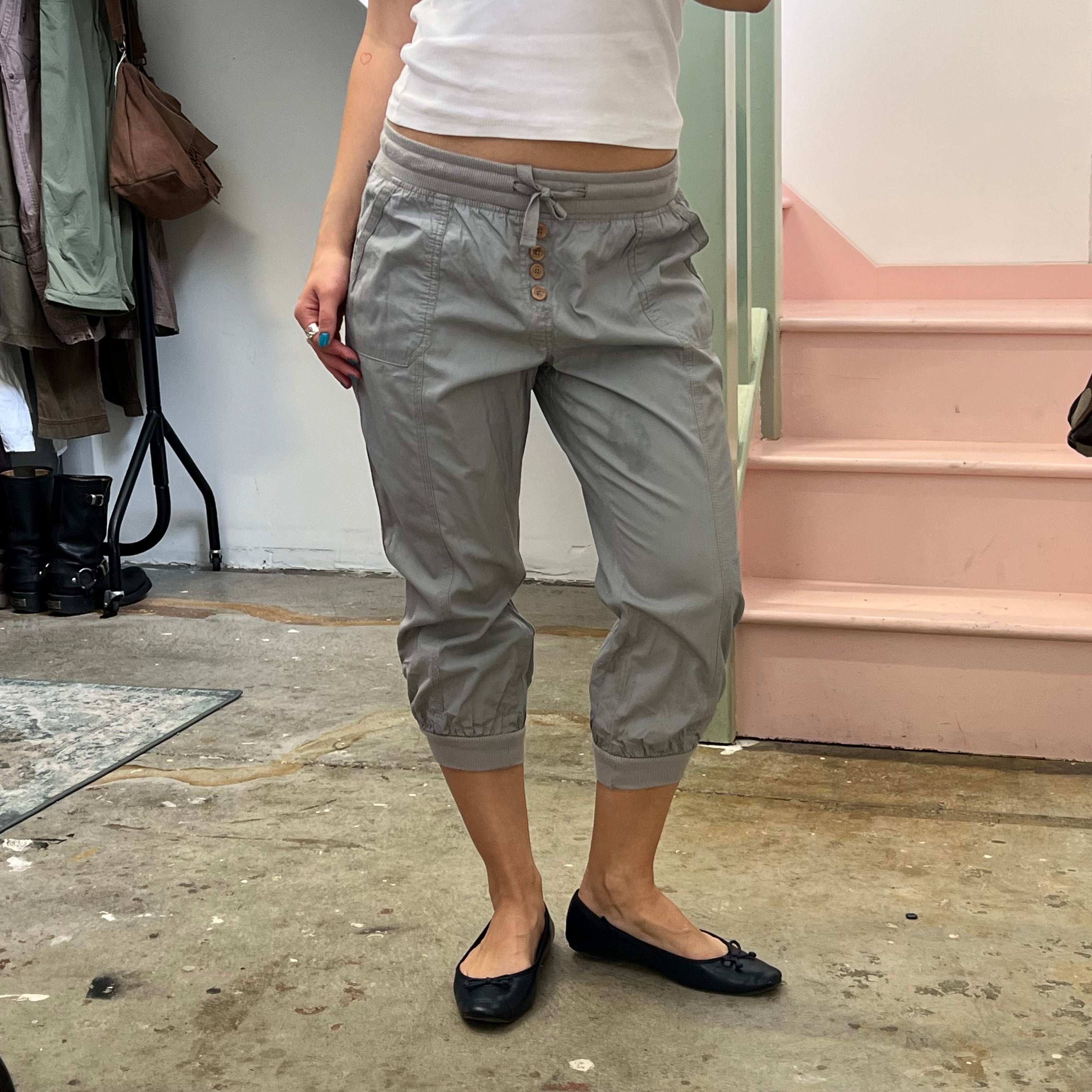 Grey bubble capris