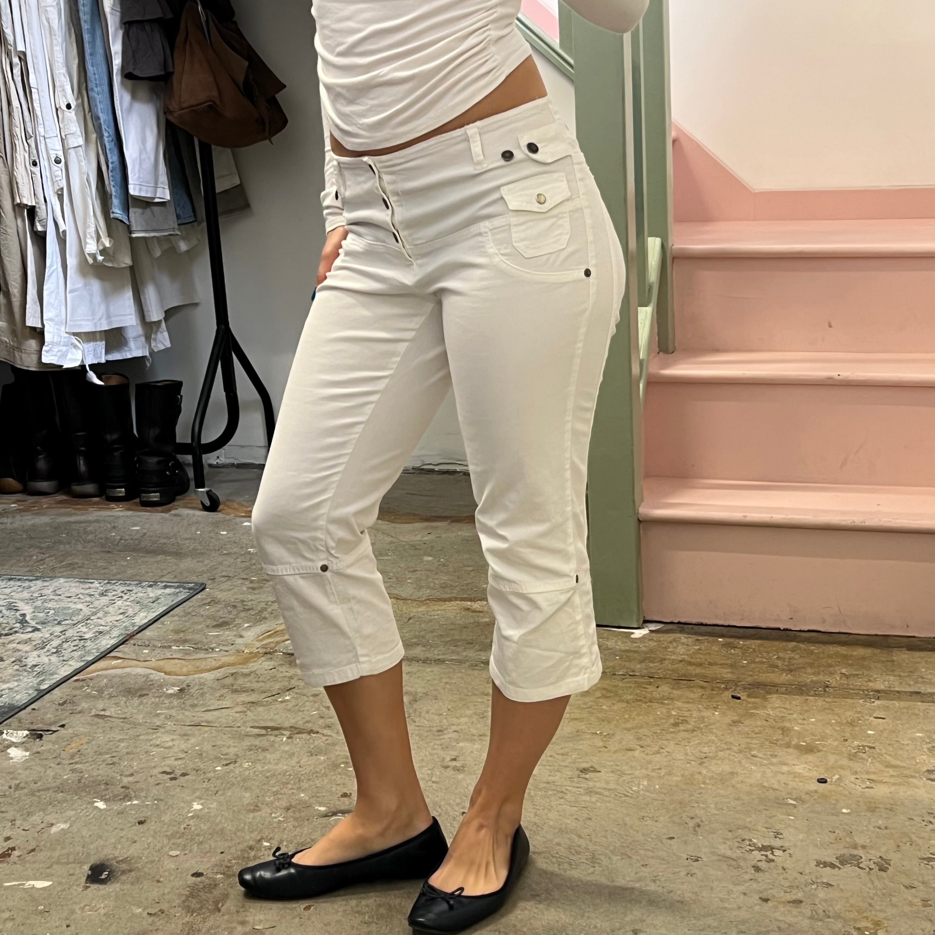 Benetton fitted white tailored capris